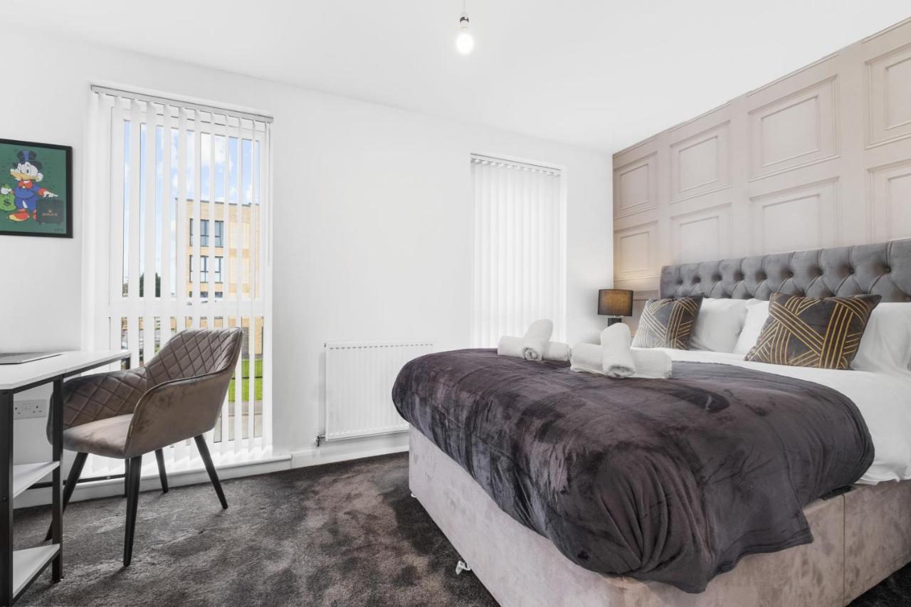Luxury 2 Bed House City Centre ✘ Bbq & Garden ☆ Family Friendly→ Swingball & Outdoor Furniture - Free Parking → With 50 Inch Smart Tv, Free Netflix & Wifi ✘ Comfy Seating Area - By Maevela Birmingham Extérieur photo